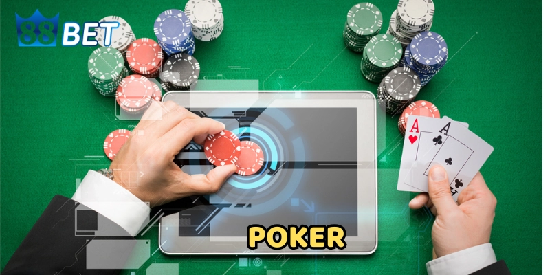 Poker online và Poker truyền thống: Nên chọn hình thức nào? Yếu tố chọn hình thức chơi